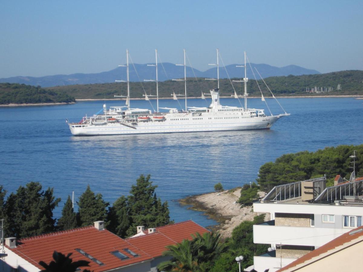 Villa Lucija Хвар Екстериор снимка