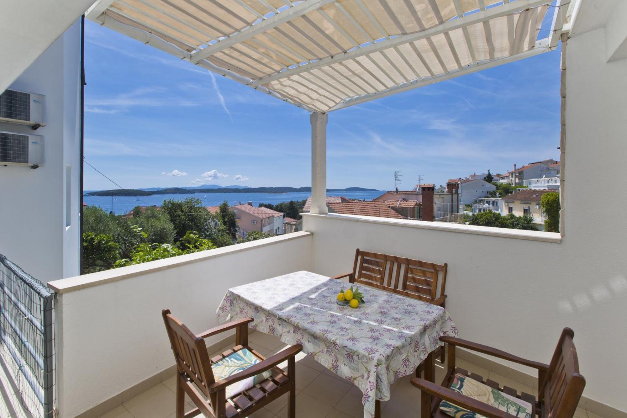 Villa Lucija Хвар Стая снимка