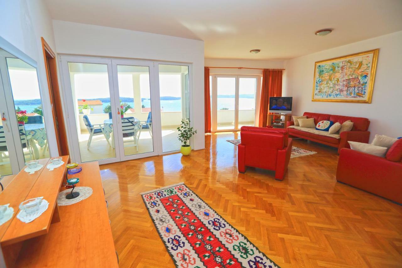 Villa Lucija Хвар Екстериор снимка